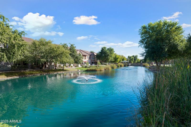 1-LakesAnnecy-ocupix-Comm