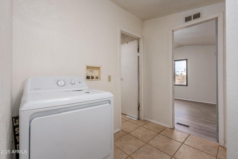 220 S Bright Star Ln