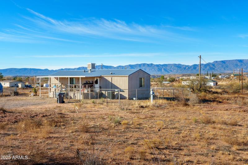 220 S Bright Star Ln