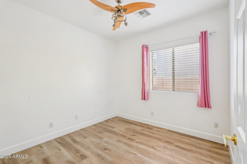 20-web-or-mls-W Kuralt Dr-S3010-020