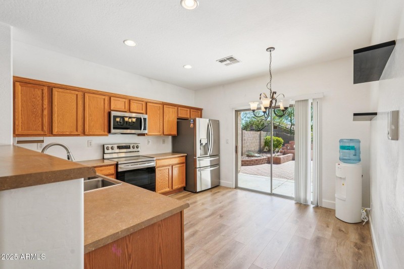 16-web-or-mls-W Kuralt Dr-S3010-016