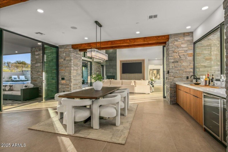 049-Dining Room Views