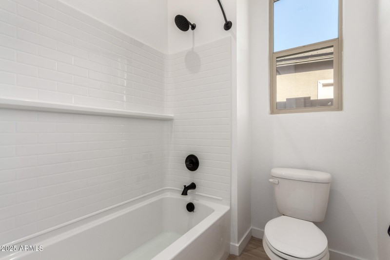 24 - Avenida Del Sol