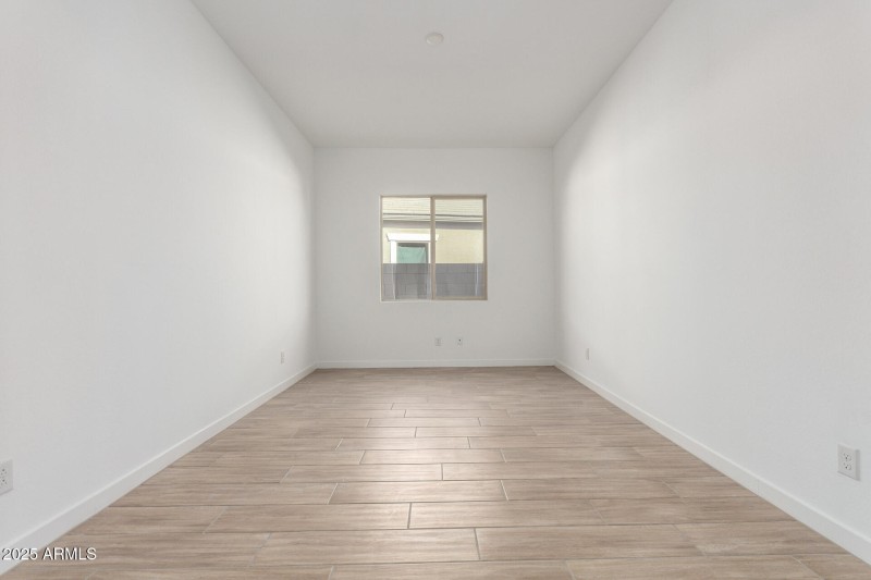 25 - Avenida Del Sol