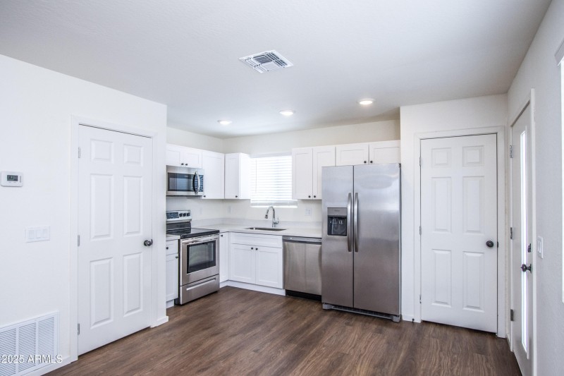 State Ave Units A-F-111