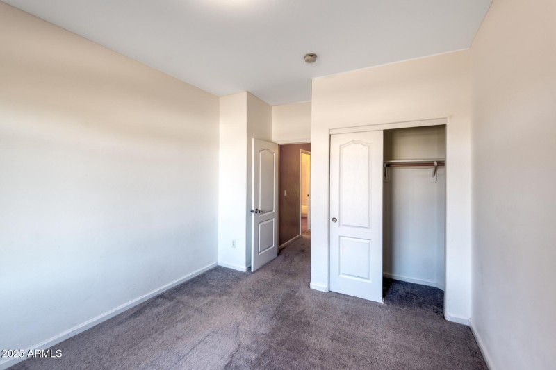 082183-4228 South Morning Glory Court