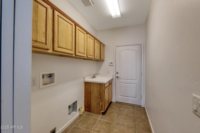 082273-4228 South Morning Glory Court