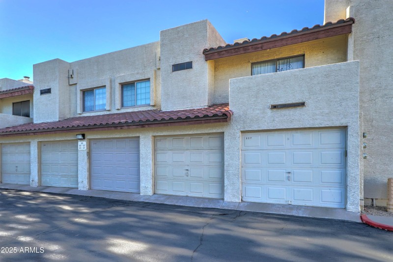 2020 W Union Hills Dr #127-25