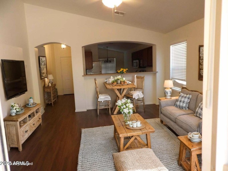 hildalgo-livng-room - Living Room - Farm