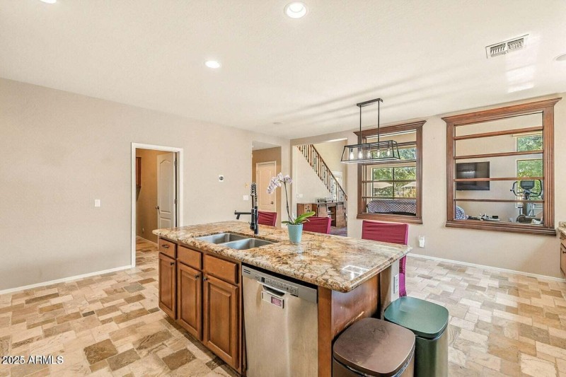 20250825204703293133000000-o