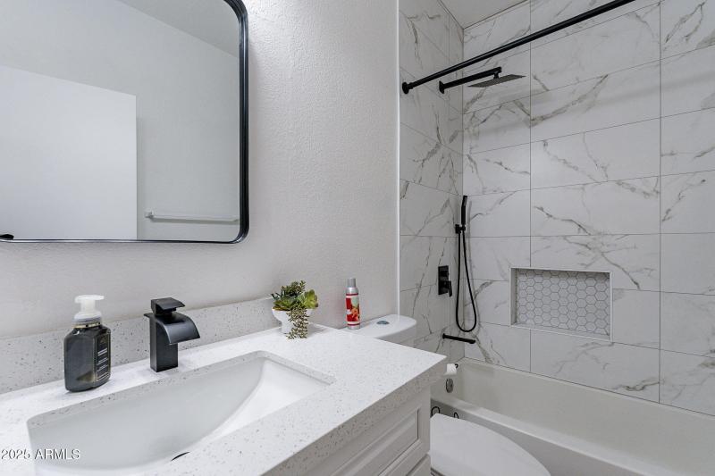 28-web-or-mls-Glendale-28