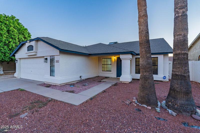42-web-or-mls-Glendale-twilight-3