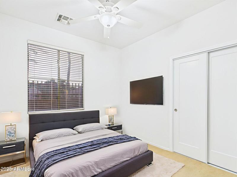 42-web-or-mls-CAM03379G0-PR0162-STILL001