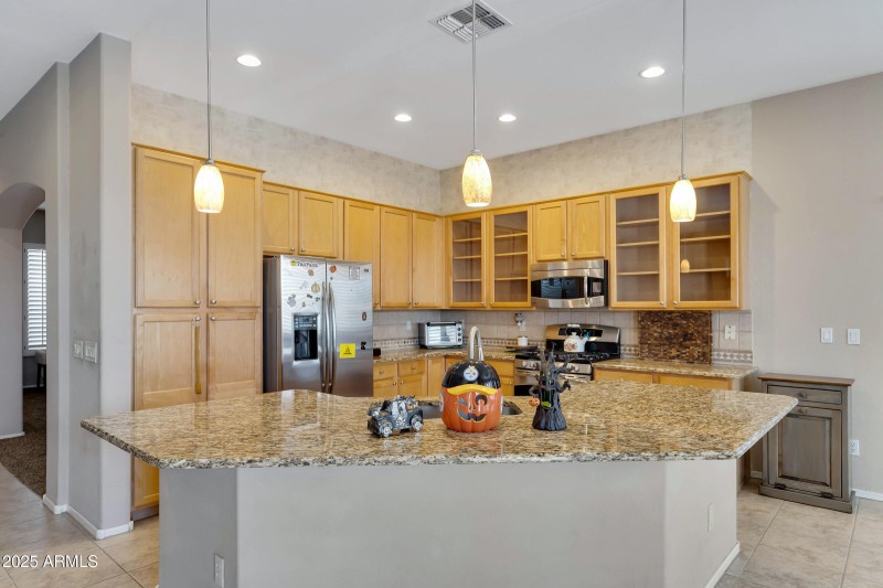 9831 E Lompoc Ave-14