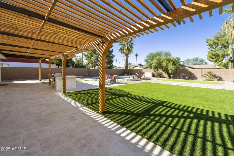 54-web-or-mls-_TM_5013