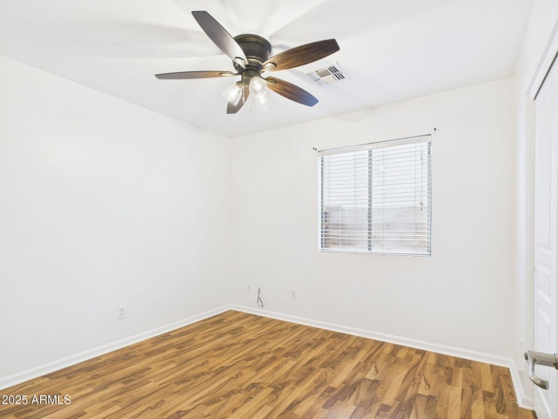 9-web-or-mls-CAM03379G0-PR0158-STILL009