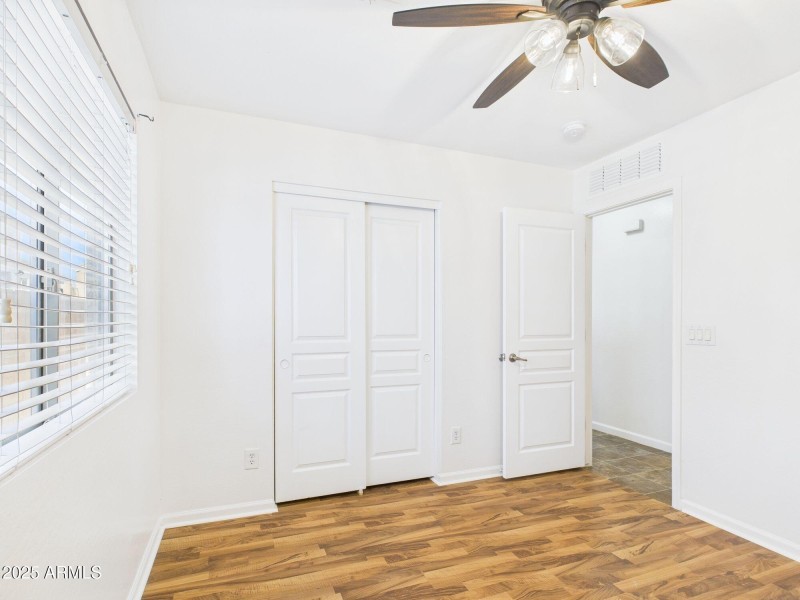 10-web-or-mls-CAM03379G0-PR0158-STILL010