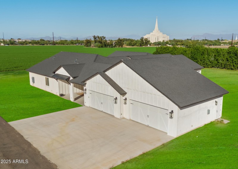 GORGEOUS TEMPLE VIEWS!