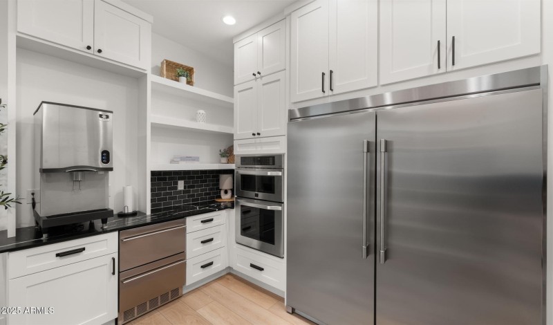 Professional Ice Maker & cooling drawers