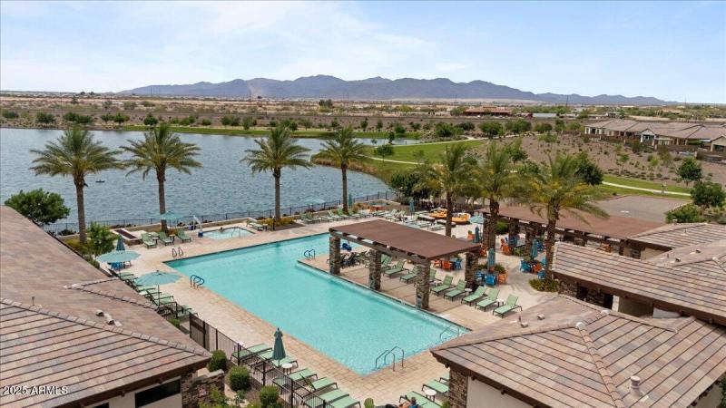 06-DJI_20250512122247_0135_D