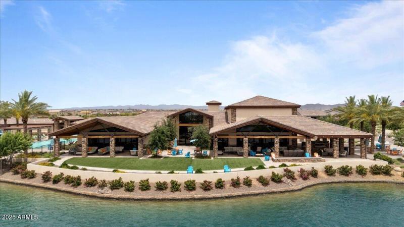 11-DJI_20250512122343_0141_D