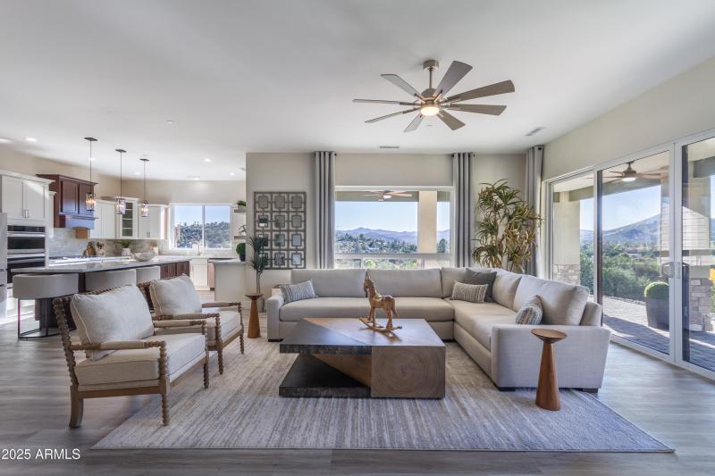 Interior 1580 Southview-7