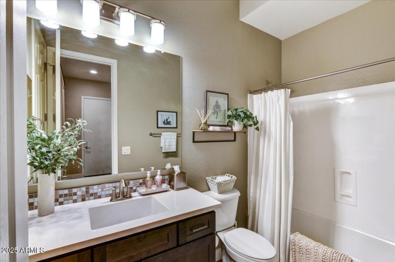 21-Full Bath Next to Office