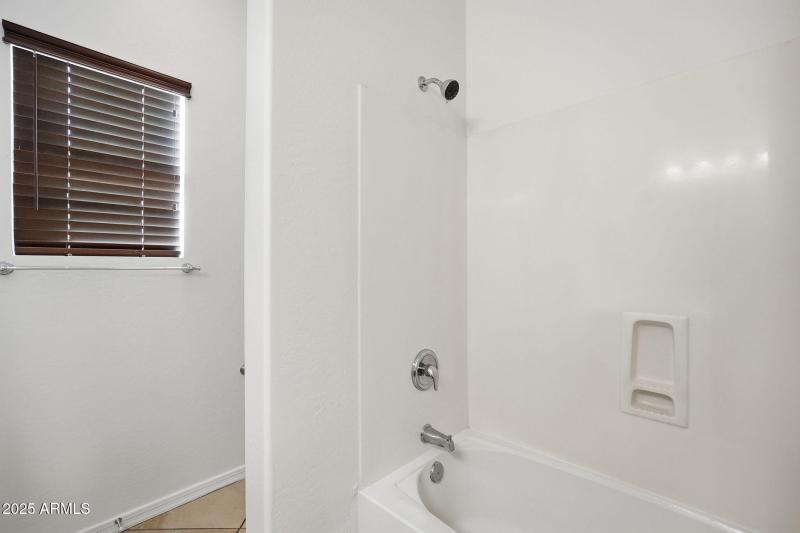 47-web-or-mls-050_ListerPros