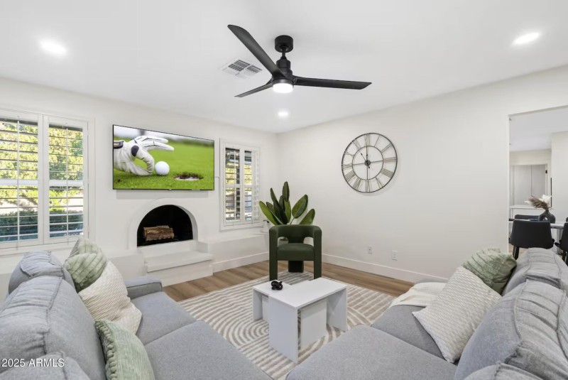 White & Bright Living Room