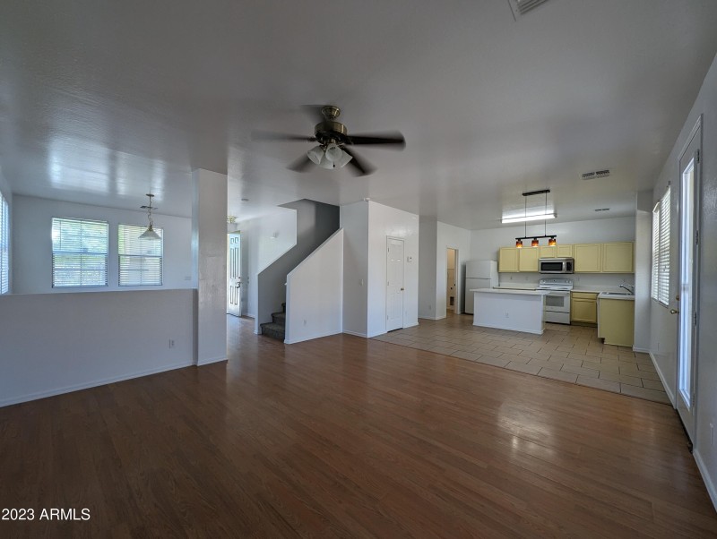 3330 W SAINT ANNE AVE