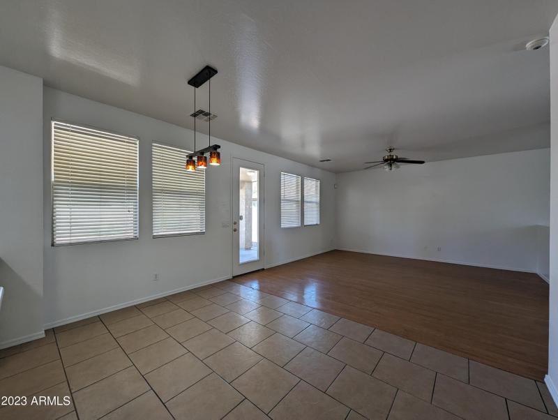 3330 W SAINT ANNE AVE