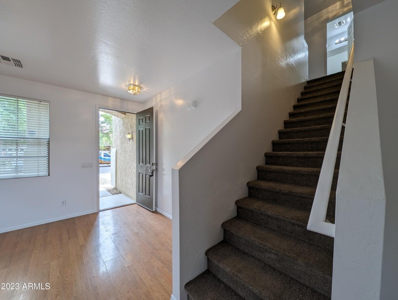 3330 W SAINT ANNE AVE