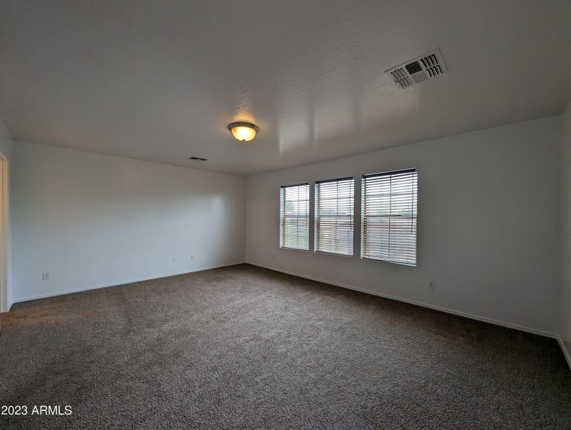 3330 W SAINT ANNE AVE