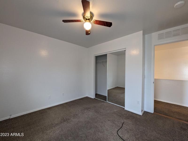 3330 W SAINT ANNE AVE