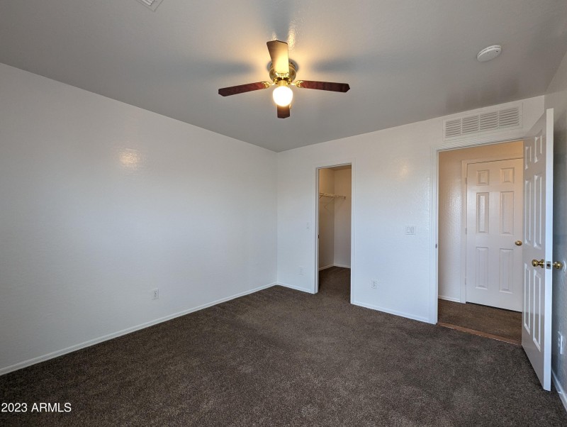 3330 W SAINT ANNE AVE