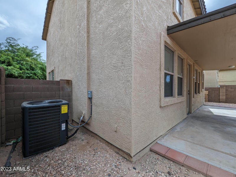 3330 W SAINT ANNE AVE