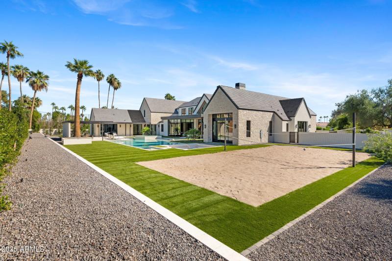 52-web-or-mls-6230-e-hillcrest-blvd