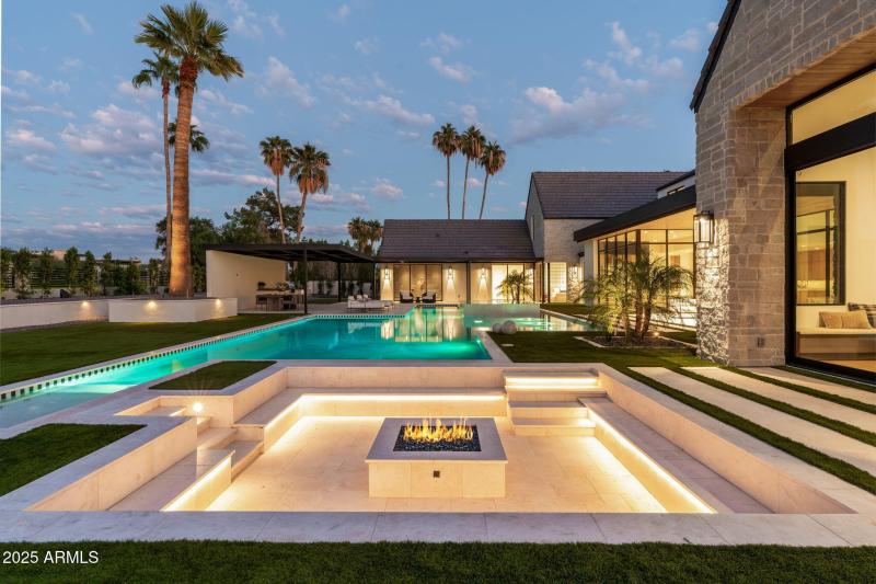 62-web-or-mls-6230-e-hillcrest-blvd