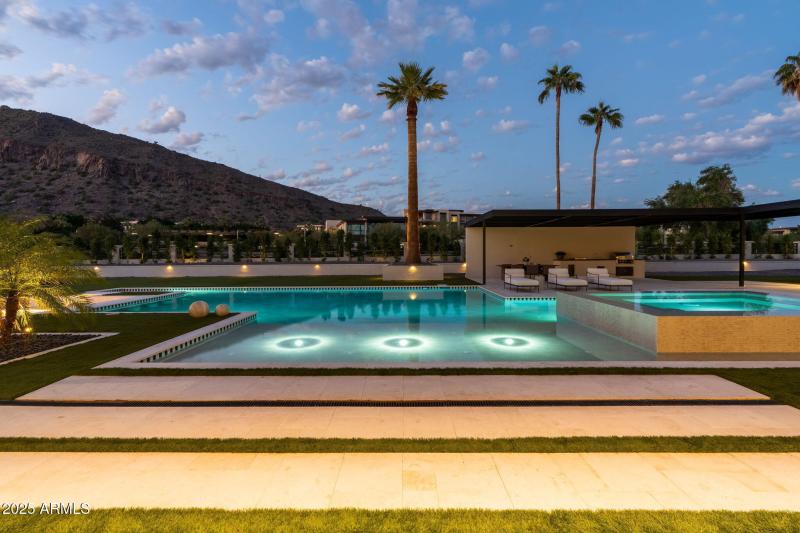 64-web-or-mls-6230-e-hillcrest-blvd