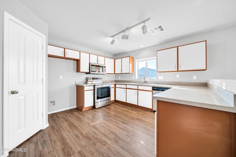 12753 W Pershing St-13