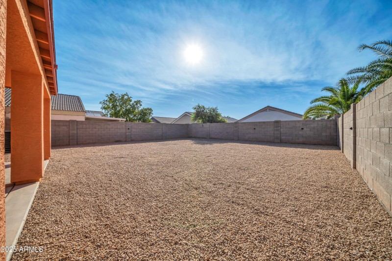 12753 W Pershing St-35