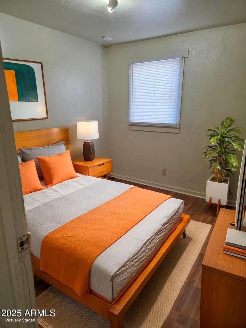 214-bed-3 - Bedroom - Mid-Century Modern