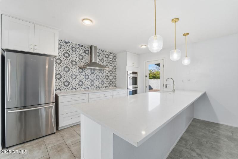 1644 E Broadmor Dr-14