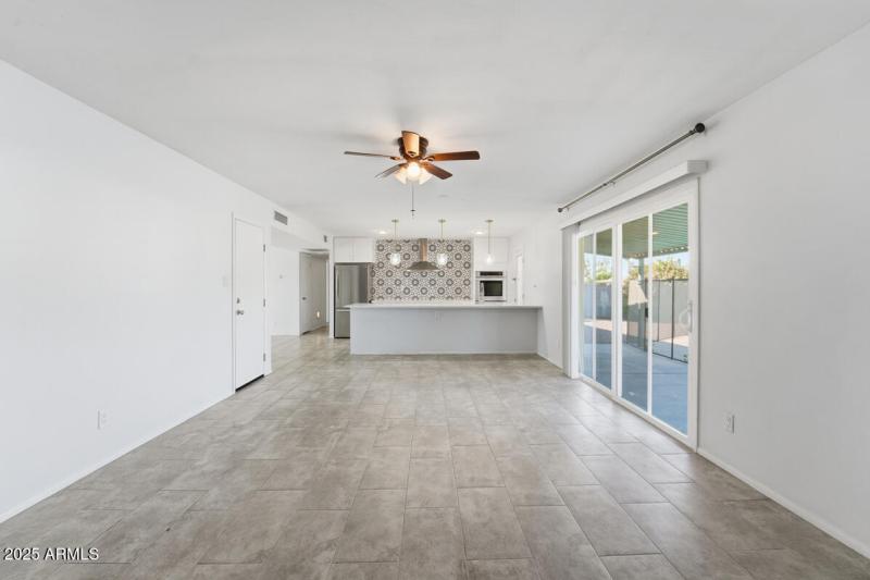 1644 E Broadmor Dr-21