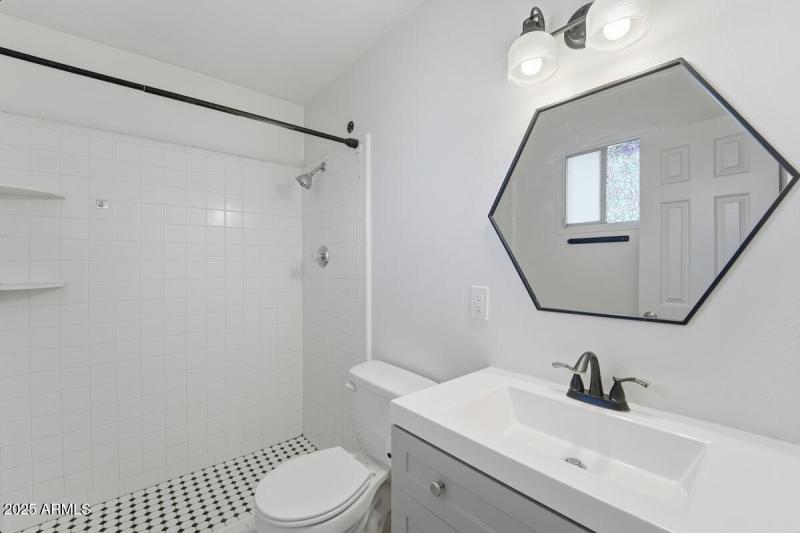 1644 E Broadmor Dr-33