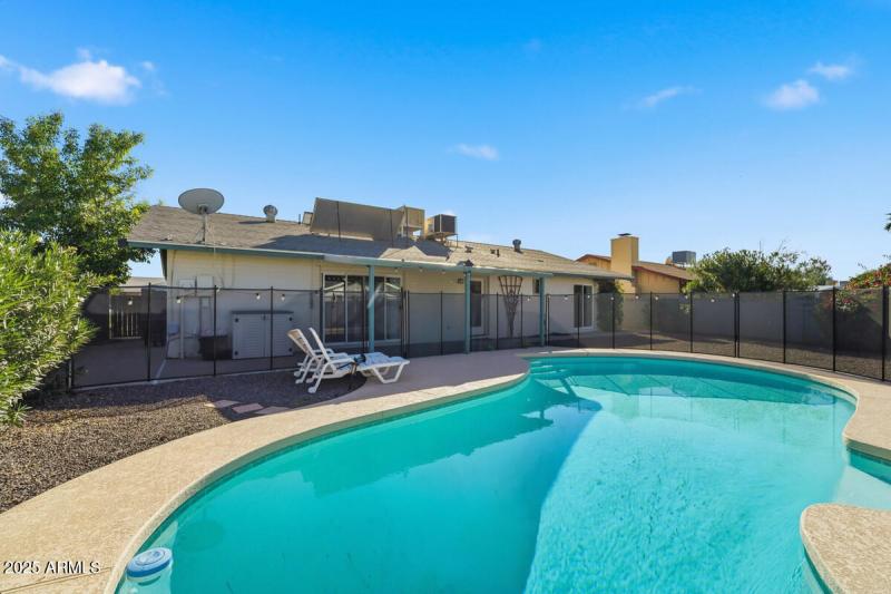 1644 E Broadmor Dr-39