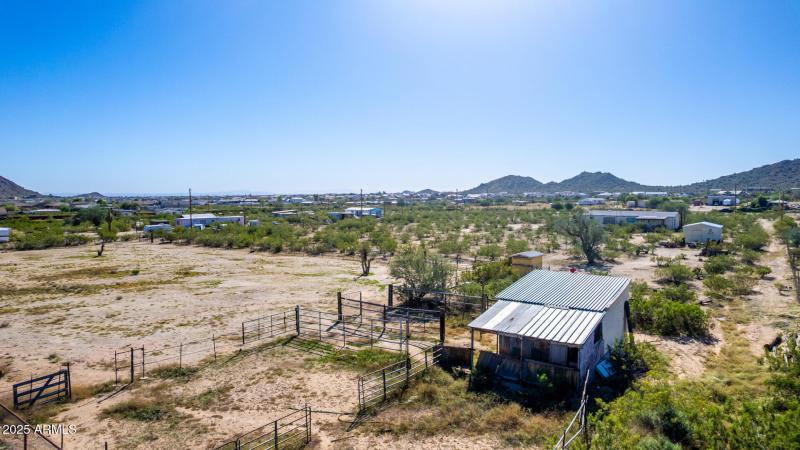 Barn and Fenced Corral Area