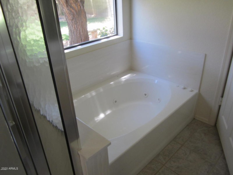 20130606191338015322000000-o