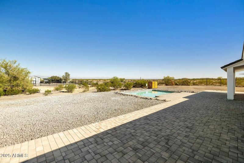 256 W Perkins St San Tan-large-056-076-W