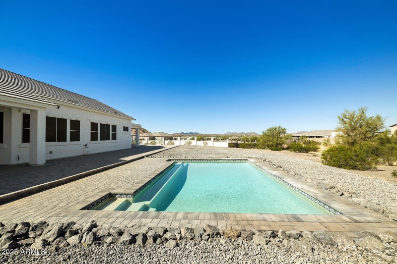 256 W Perkins St San Tan-large-060-042-W